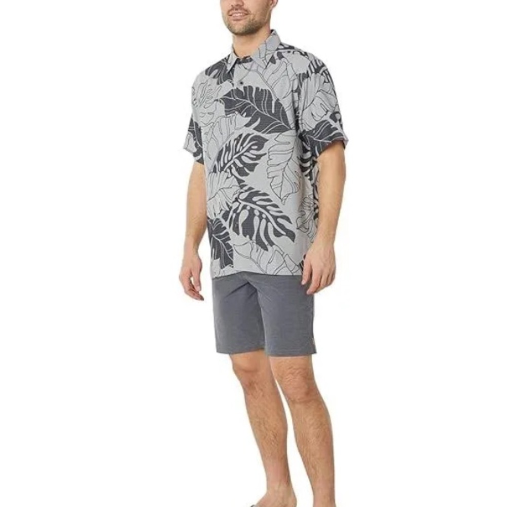 Quiksilver Waterman Black & Gray Tropical Leaf Short Sleeve Shirt Men's Small
